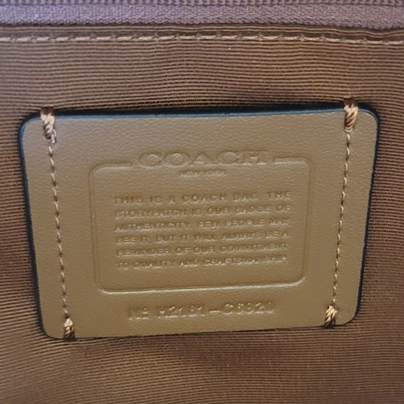 Coach Signature Colorblock Court Backpack with Souvenir Patch - Picture 6 of 16
